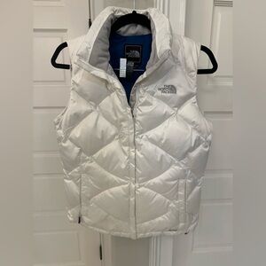 The North Face 550 Puffer Vest Full Zip Down Insulated White Gray Logo Women’s M